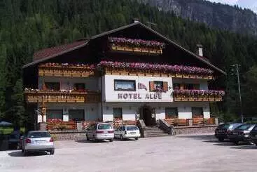 בית מלון כפרי Albe