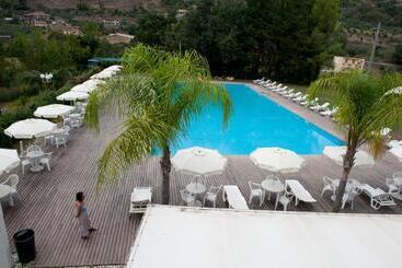 בית מלון כפרי Elena Residence