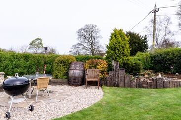 بيت ريفى The Old School Room