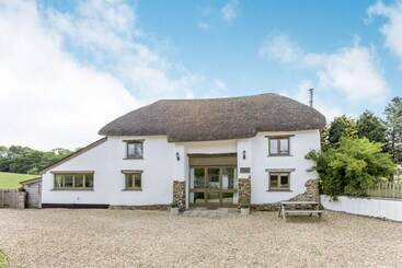 Casa Rural Groves Fishleigh