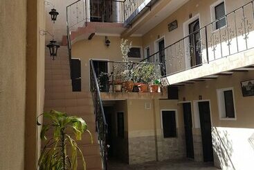 Alojamiento El Turista   Hostel