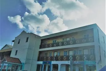 Choj Rentals   Sun Island Apartments