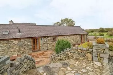 Lily Cottage