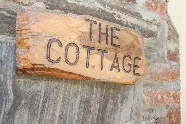 Lower West Curry Cottage