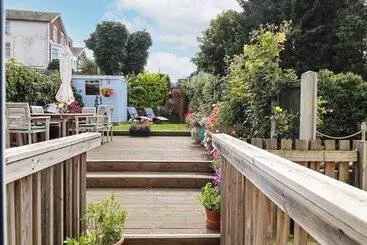 Mökkimajoitus Kinsale