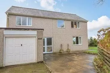 Mökkimajoitus The Villa