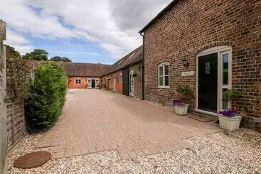 Mökkimajoitus Trooper's Barn