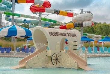 Vidéki Ház Frontier Town Campground