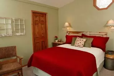 ホテル Lake Lucerne Resort & Ranch