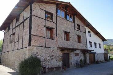Hotel Rural Agroturismo Y Apartamentos Ondarre