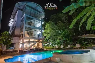 La Floresta Tarapoto Hostal