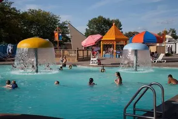 Mökkimajoitus Sherkston Shores Rv Resort