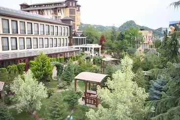 Yalcin Hotel Resort
