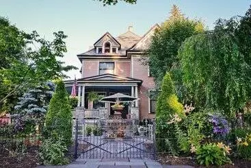 Aamiaismajoitus (B&B) La Belle Auberge