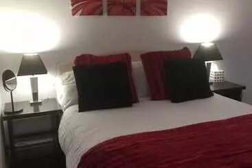 ペンション Garswood Guesthouse