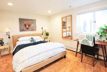 Cranky Crow Bed And Breakfast