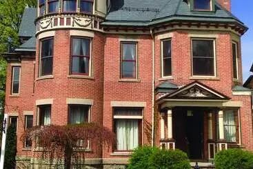 The Gage Mansion B&b