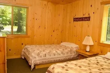 Mökkimajoitus Woodland Beach Resort