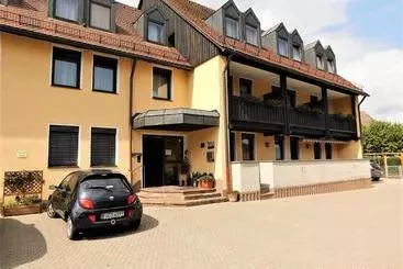 Pensió Gasthof Land Grüner Baum