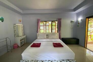 בית מלון כפרי Oyo 966 Boss Khaoyai