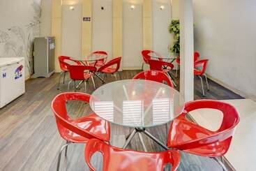 Hotel Wisma Kebon Kacang 9 By Oyo Rooms