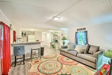 Turistihuoneistot Lovely Gainesville Retreat Near Lake Lanier