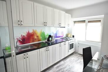 Жильё для туристов Luxury Mall 04 Apartment