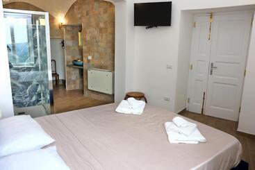 住宿加早餐  Antares Rooms