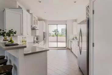 آپارتمان‌های توریست‌ها Ivory Ii By Avantstay Gorgeous Spacious Home W Views Close To Old Town