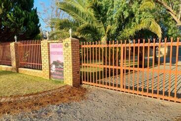 ペンション Chrisand Guesthouse