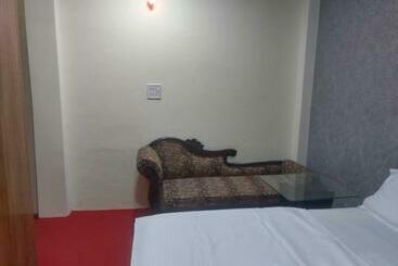 호텔 Oyo 92205 Kasturi Inn