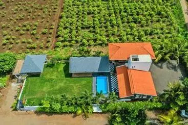 ツーリストアパートメント Redhomex Mother Nature Villa