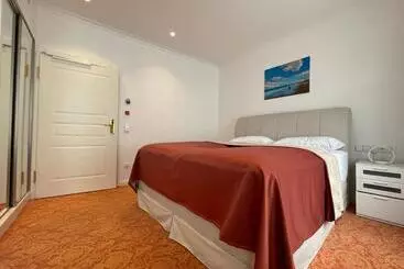 Art Hotel House One