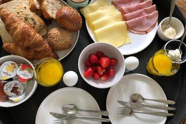 B&b In Woonboerderij Vlakbij Lemmer