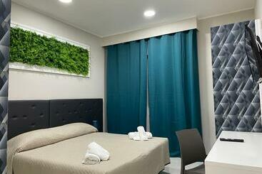 تختخواب و صبحانه Storico17