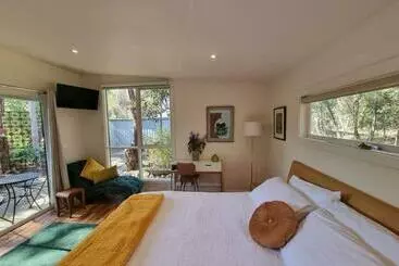 ツーリストアパートメント Bellshala Bungalow