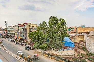 Hotel Flagship Imperial Residency Near Dashrath Puri Metro Station