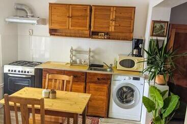 Apartamenty turystyczne Moss S Economy Condo