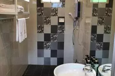 Hotel The Firefly Resort