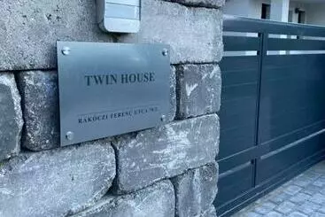 Turistihuoneistot Twin House