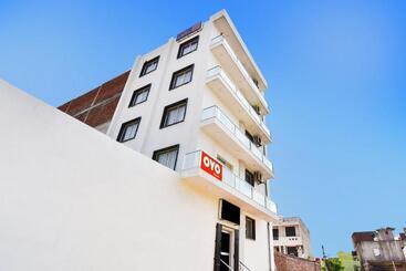 هتل Oyo 91763  Midiyan Palace