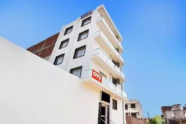 ホテル Oyo 91763  Midiyan Palace