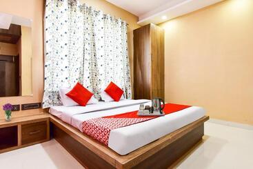 בית מלון כפרי Oyo 91763  Midiyan Palace