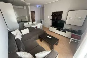 Apartamenty turystyczne Private Furnished Cosy Apartment In Vlora