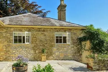 ツーリストアパートメント La Rose