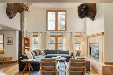 ツーリストアパートメント Holly By Avantstay In The Heart Of Breckenridge W Hot Tub Game Room Roof Top Patio