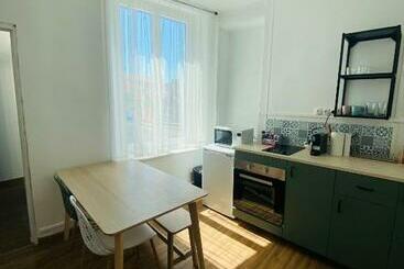 Turistlejligheder Rdc Cozy Central Flat/free Parking