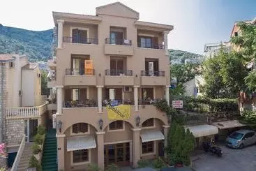 پانسیون Central Hotel Budva