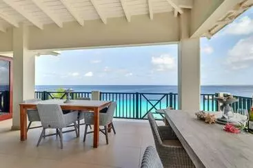ツーリストアパートメント Penthouse On The Bay In Chachacha Beach Apartments