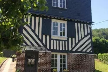 تختخواب و صبحانه Les Pommiers